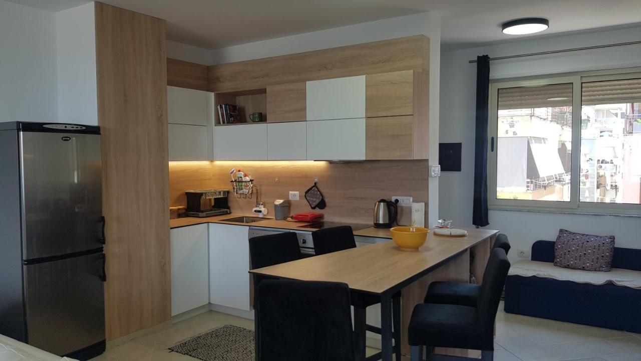 M&I Beach Apartment With Sea View Durrës Kültér fotó