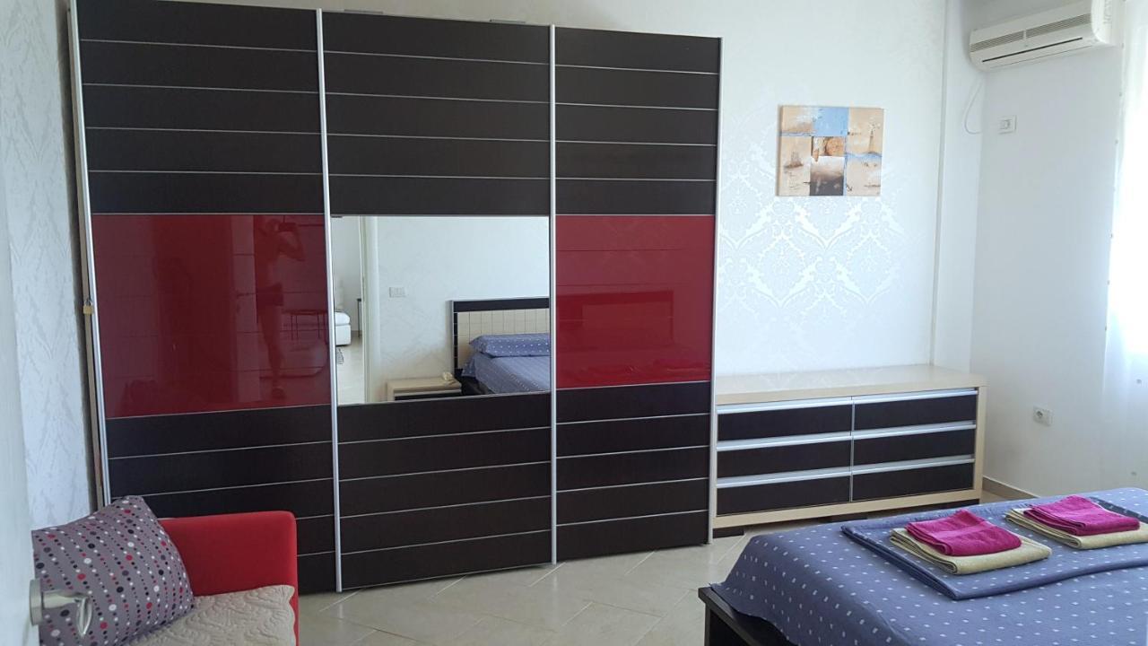 M&I Beach Apartment With Sea View Durrës Kültér fotó