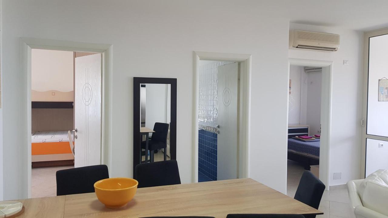 M&I Beach Apartment With Sea View Durrës Kültér fotó