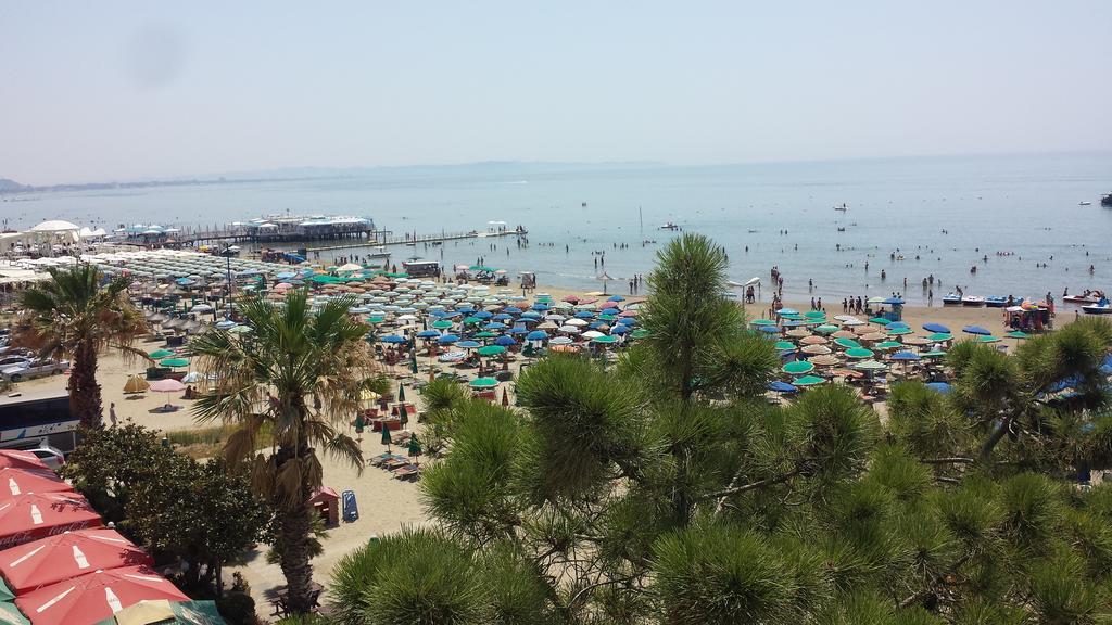 M&I Beach Apartment With Sea View Durrës Kültér fotó